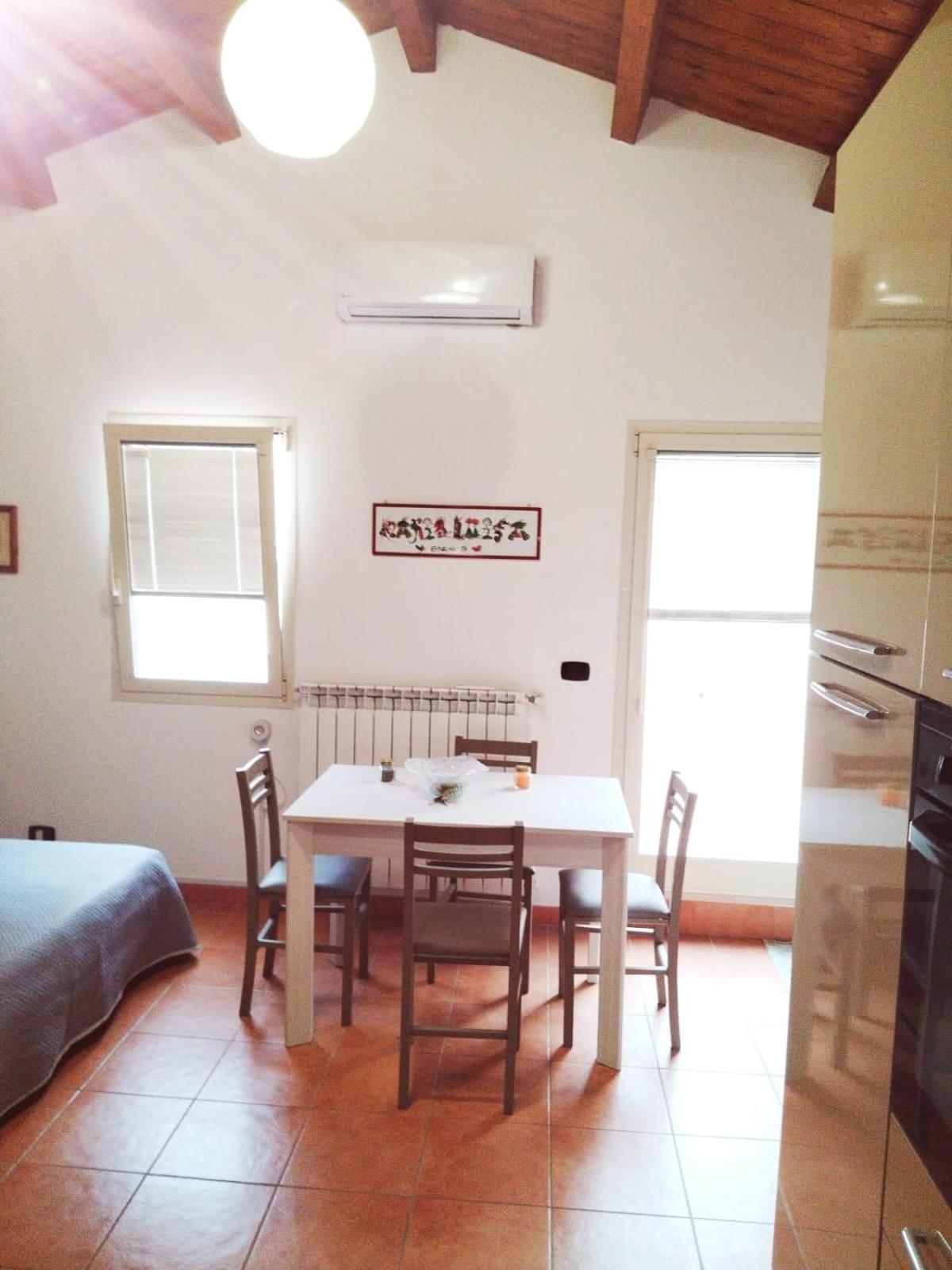 Mansarda Con Terrazzo Privato Apartment Барлета Екстериор снимка